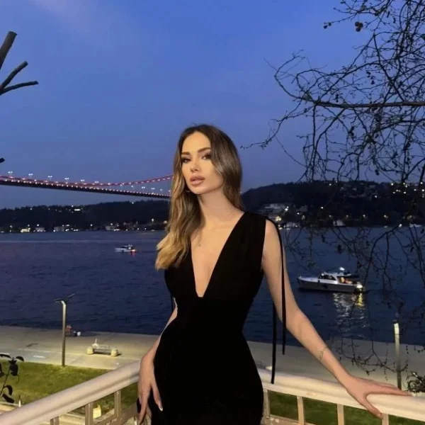 Omuzu ip Askılı Şortlu Elbise - Siyah