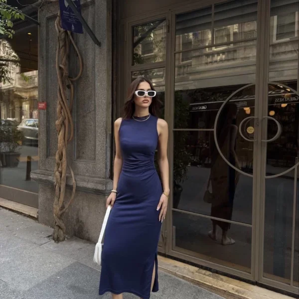 Osy Modal Yumuşak Dokulu Kumaş Bisiklet Yaka Sıfır Kolsuz Yırtmaçlı Uzun Elbise - Mavi